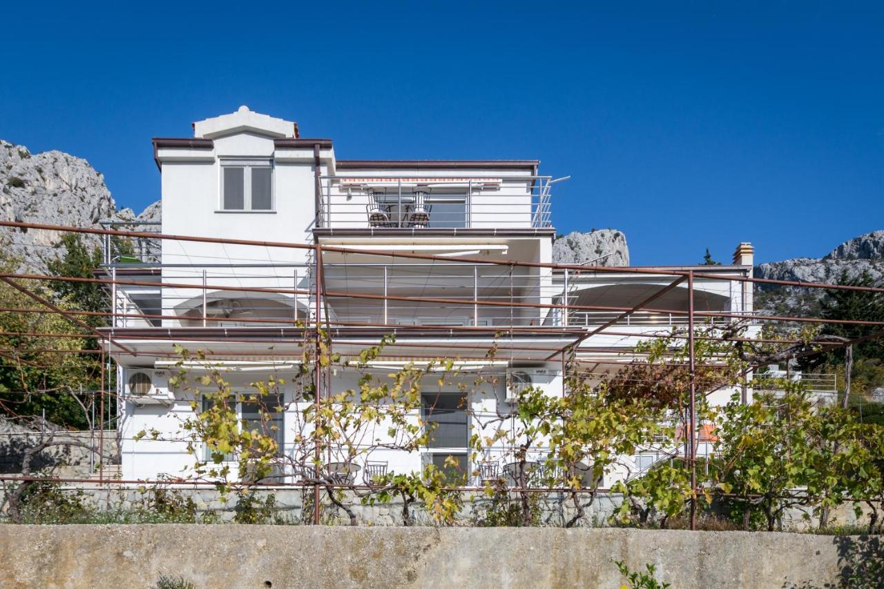 Pikolo Apartments Omis Tice المظهر الخارجي الصورة