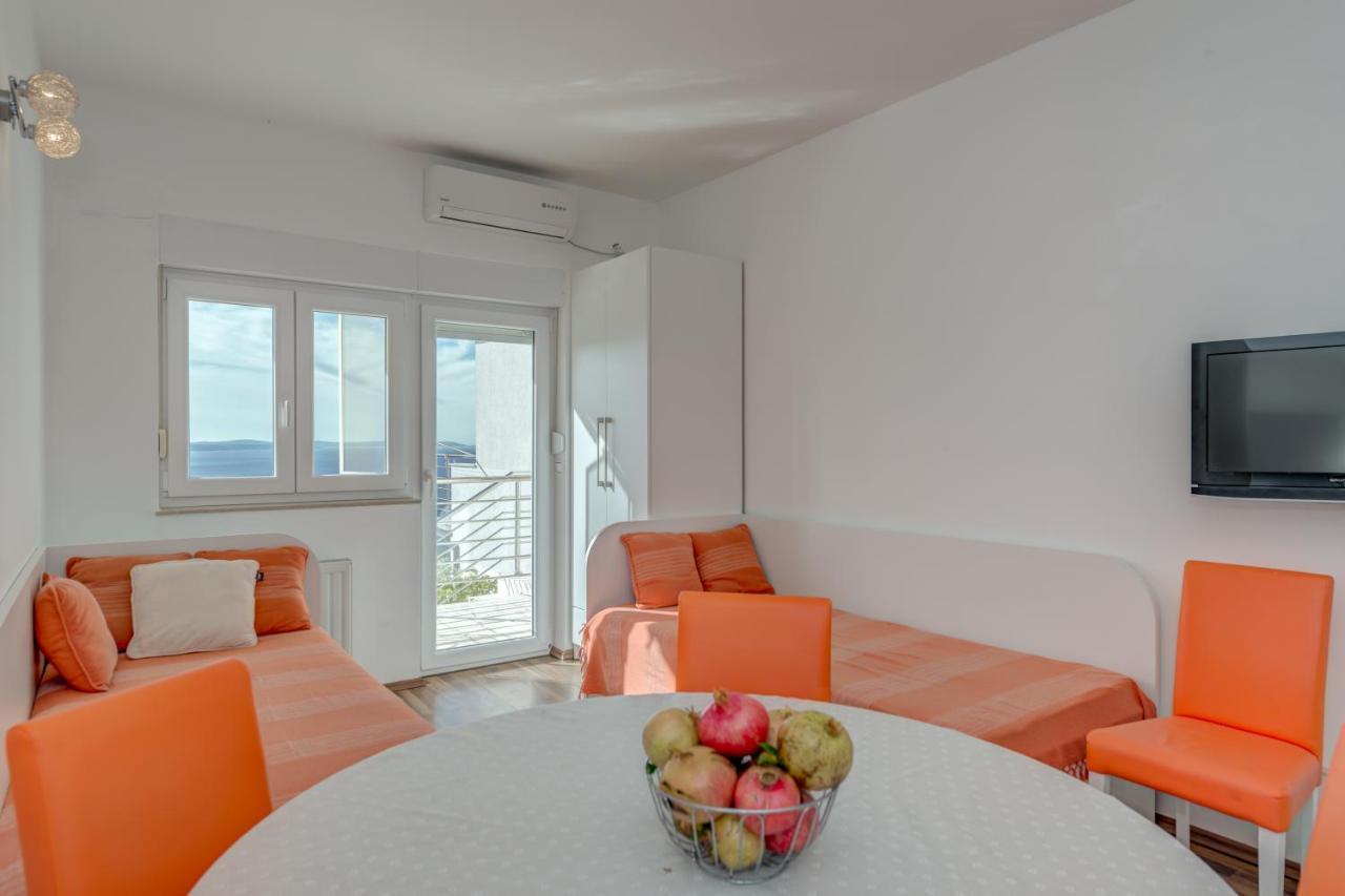 Pikolo Apartments Omis Tice المظهر الخارجي الصورة