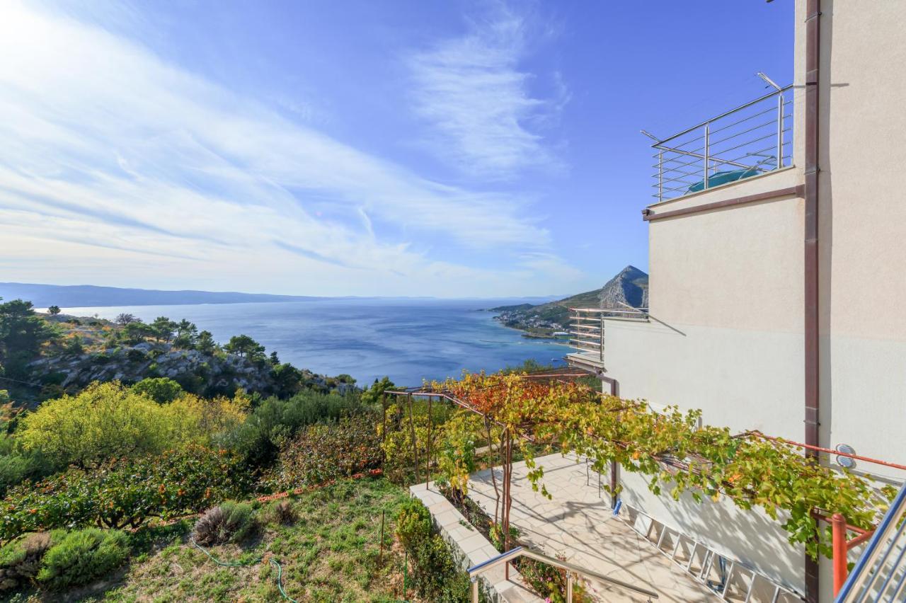 Pikolo Apartments Omis Tice المظهر الخارجي الصورة