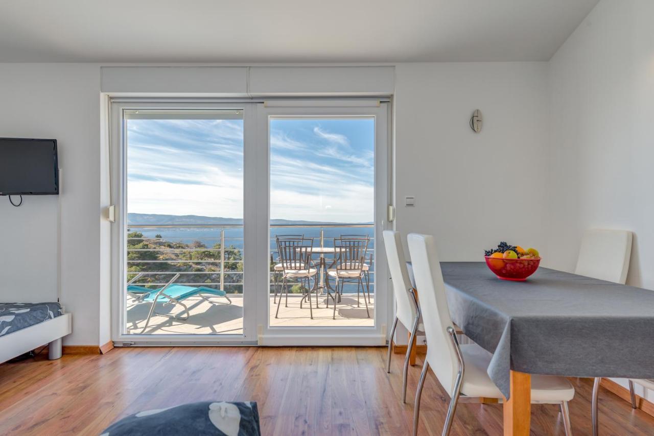 Pikolo Apartments Omis Tice المظهر الخارجي الصورة