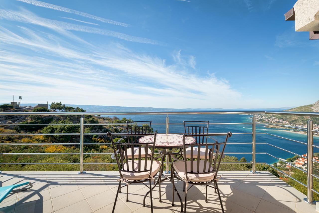 Pikolo Apartments Omis Tice المظهر الخارجي الصورة
