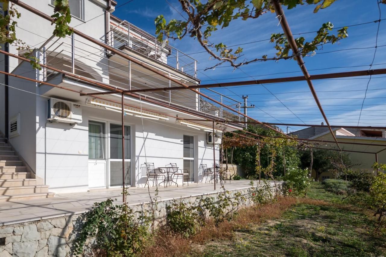 Pikolo Apartments Omis Tice المظهر الخارجي الصورة