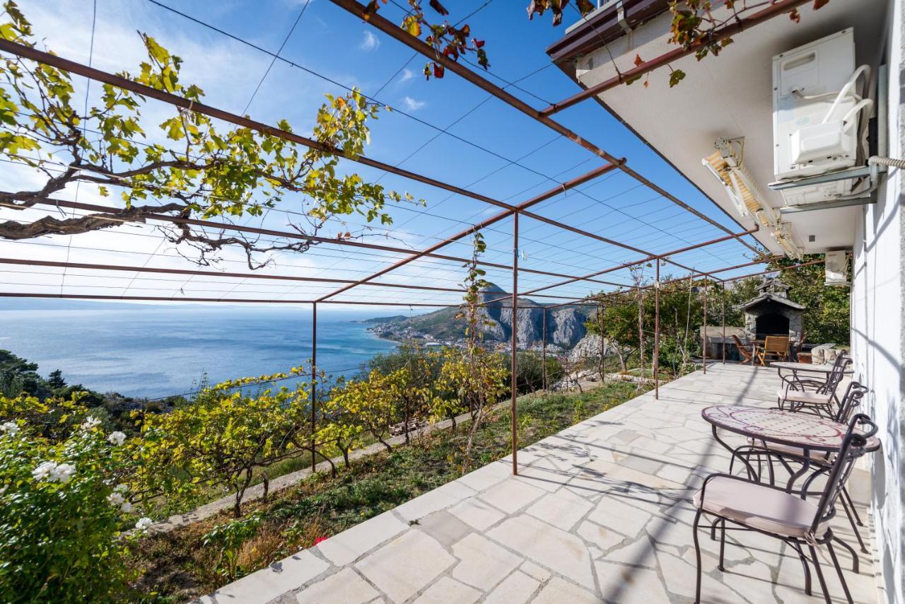 Pikolo Apartments Omis Tice المظهر الخارجي الصورة
