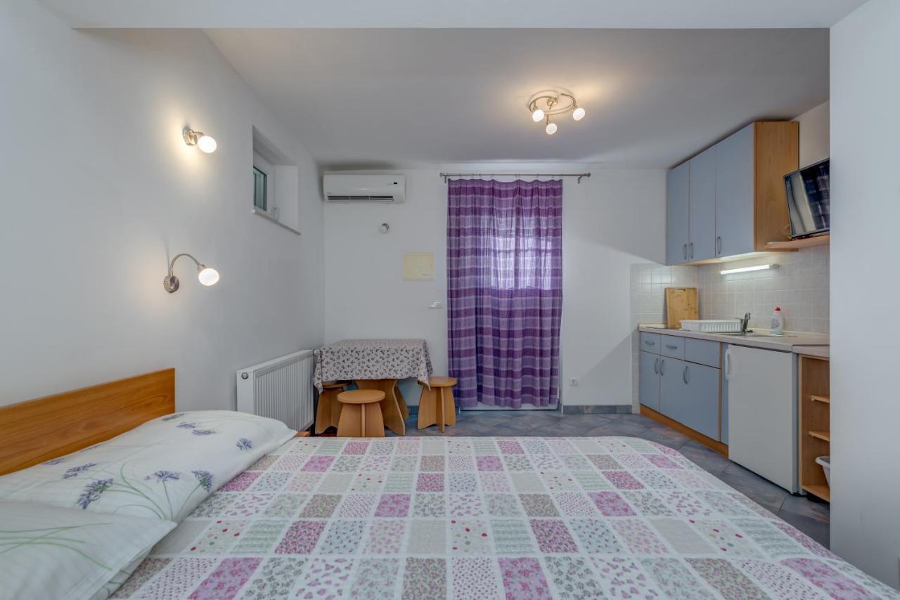 Pikolo Apartments Omis Tice المظهر الخارجي الصورة