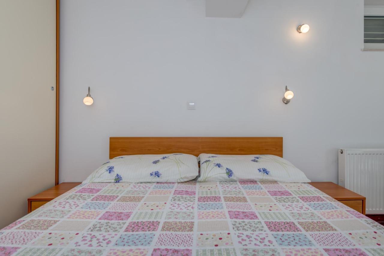 Pikolo Apartments Omis Tice المظهر الخارجي الصورة